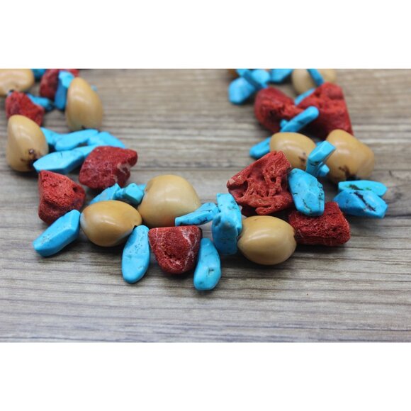 Chunky turquoise free form coral kukui nut vintage indigenous necklace - Picture 5 of 10
